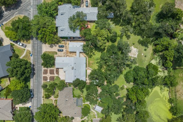 1102 N Avenue F Ave, Elgin, TX 78621