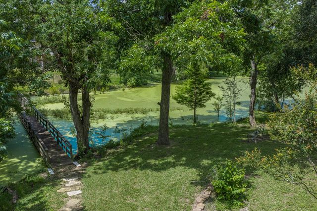 1102 N Avenue F Ave, Elgin, TX 78621