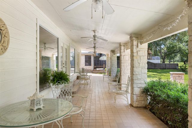 1102 N Avenue F Ave, Elgin, TX 78621