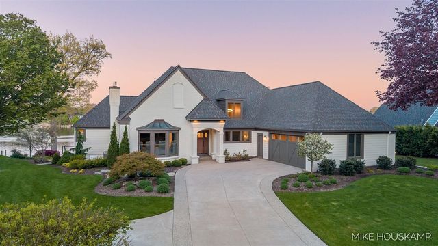 15945 Orchard Point Drive, Spring Lake, MI 49456