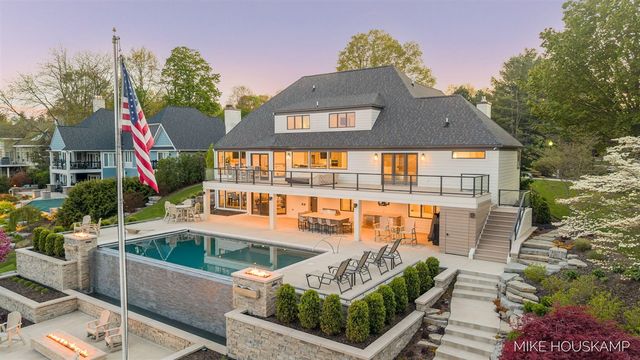 15945 Orchard Point Drive, Spring Lake, MI 49456