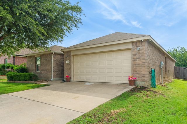 6028 Saddle Flap Drive, Fort Worth, TX 76179