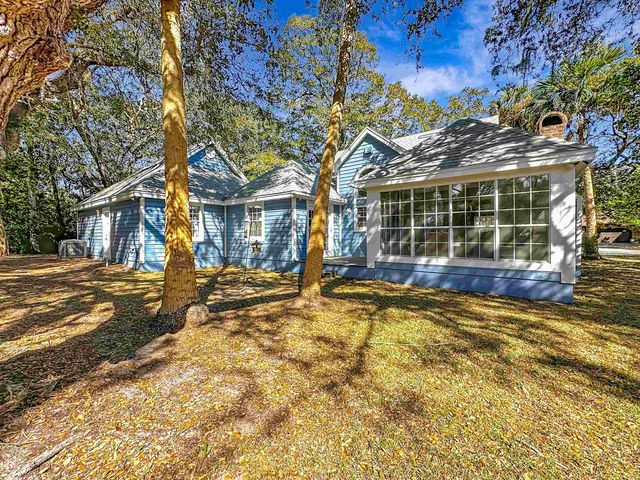 8 Lee Dr, St Augustine, FL 32080