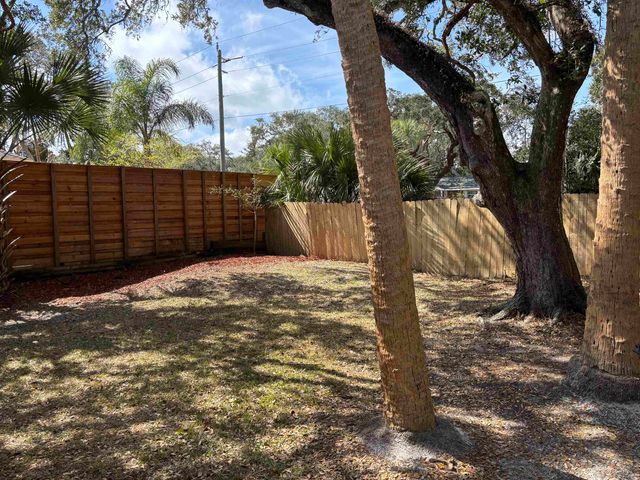 8 Lee Dr, St Augustine, FL 32080