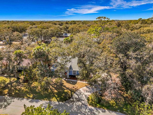 8 Lee Dr, St Augustine, FL 32080