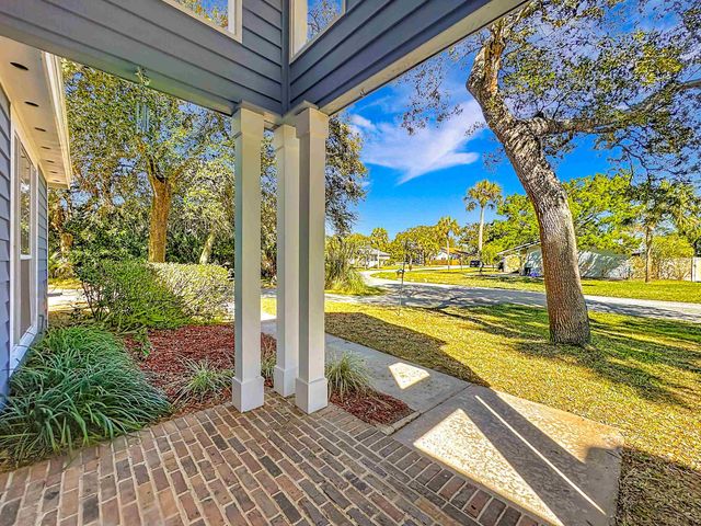 8 Lee Dr, St Augustine, FL 32080