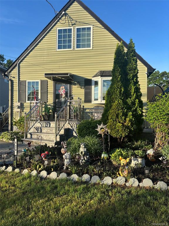 120 Fir Street, Valley Stream, NY 11580