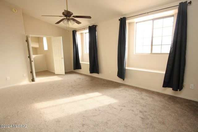 9465 N Elan Lane, Tucson, AZ 85742