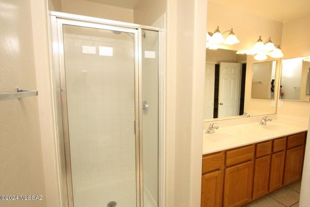 9465 N Elan Lane, Tucson, AZ 85742