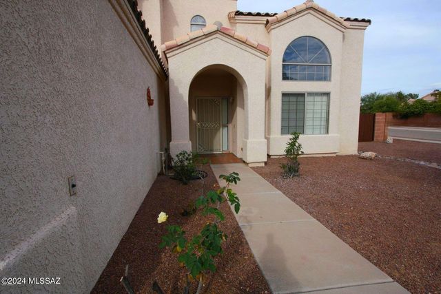 9465 N Elan Lane, Tucson, AZ 85742