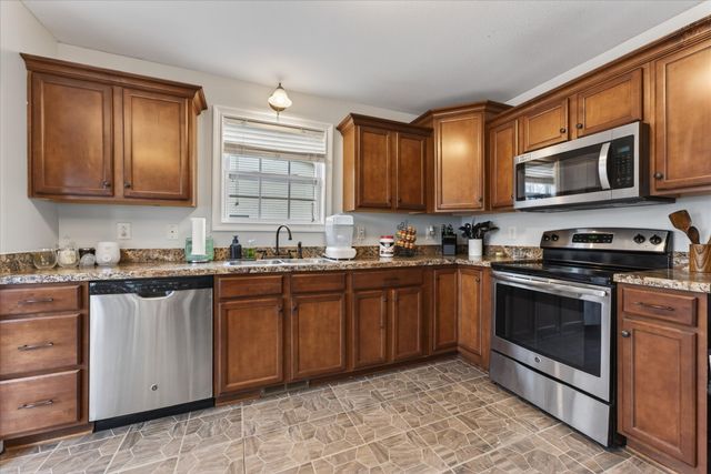 3462 Bradfield Dr, Clarksville, TN 37042