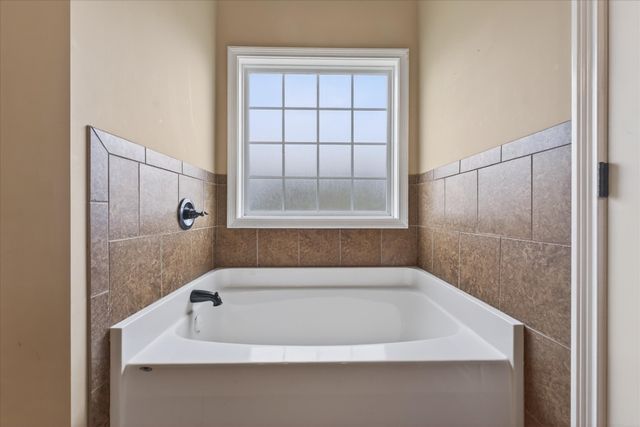 3462 Bradfield Dr, Clarksville, TN 37042