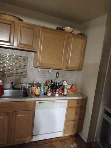 6158 RADECKE, Baltimore, MD 21206