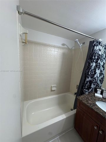 9955 Twin Lakes Dr 9-K, Coral Springs, FL 33071