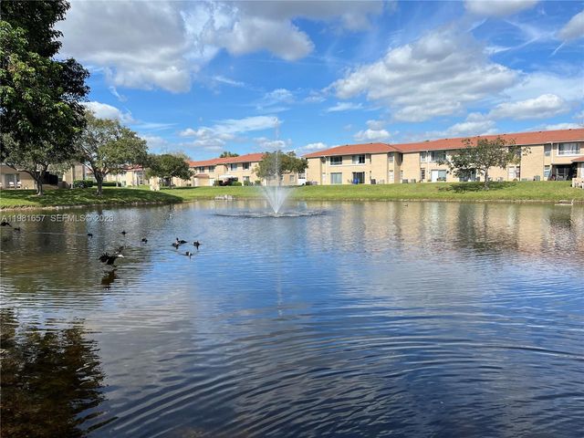 9955 Twin Lakes Dr 9-K, Coral Springs, FL 33071