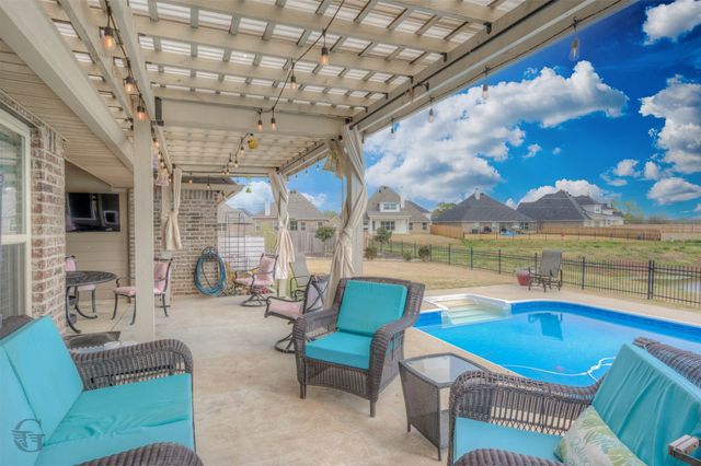 700 Abita Chase, Bossier City, LA 71111