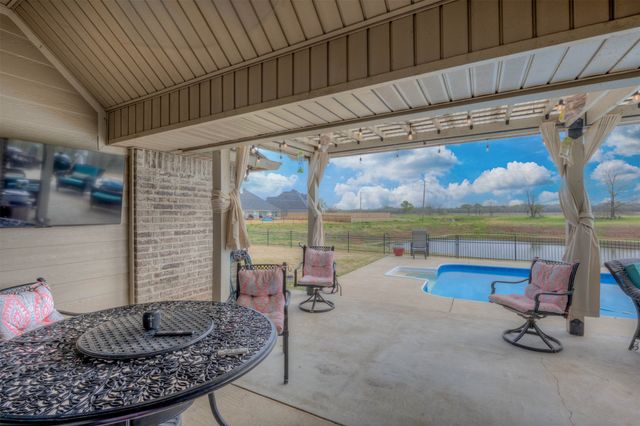 700 Abita Chase, Bossier City, LA 71111