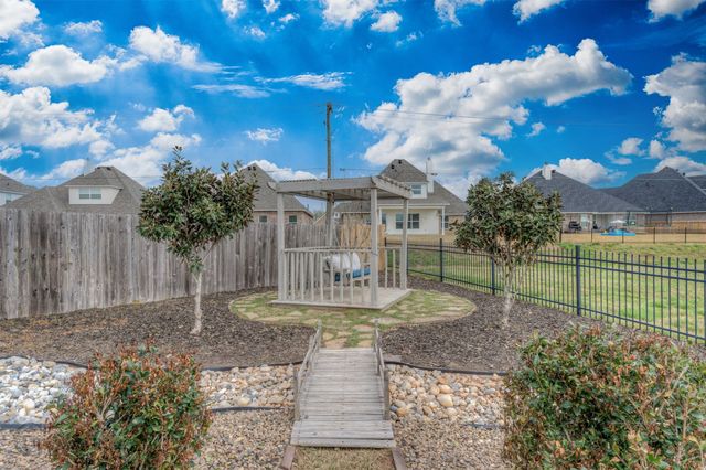 700 Abita Chase, Bossier City, LA 71111