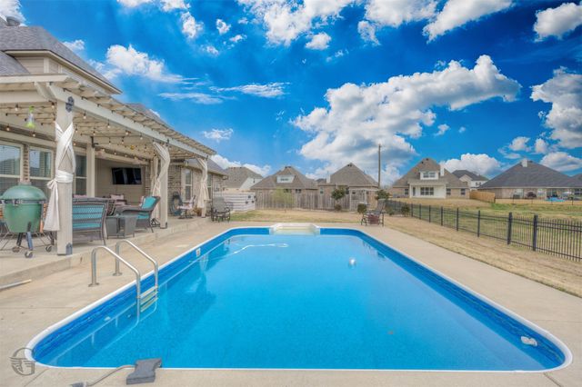 700 Abita Chase, Bossier City, LA 71111