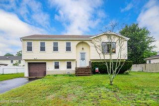 504 Cedarwood Drive, Lanoka Harbor, NJ 08734