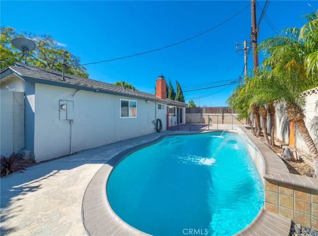 5125 W Crystal, Santa Ana, CA 92704