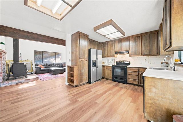 4976 Golden St, Pollock Pines, CA 95726