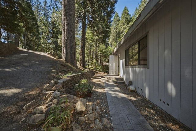 4976 Golden St, Pollock Pines, CA 95726