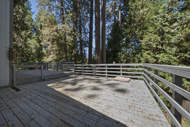 4976 Golden St, Pollock Pines, CA 95726