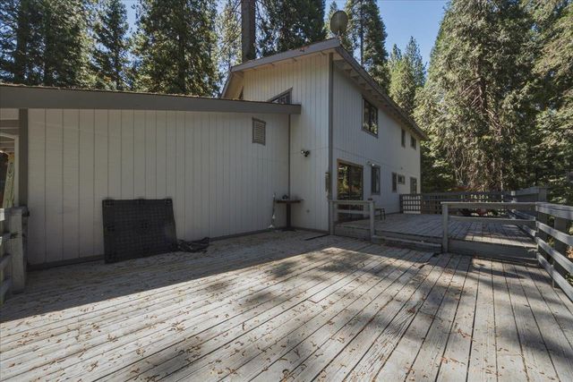 4976 Golden St, Pollock Pines, CA 95726