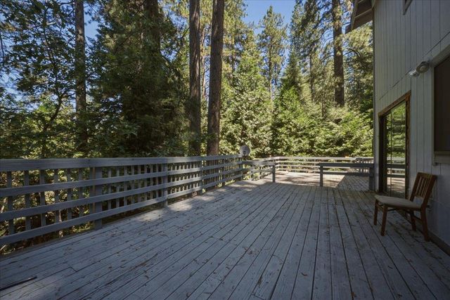 4976 Golden St, Pollock Pines, CA 95726