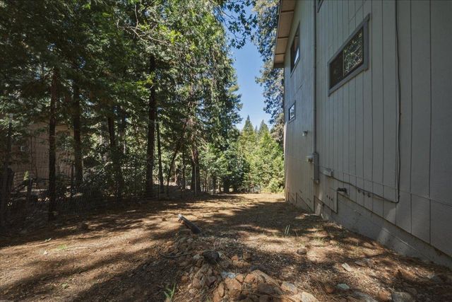 4976 Golden St, Pollock Pines, CA 95726