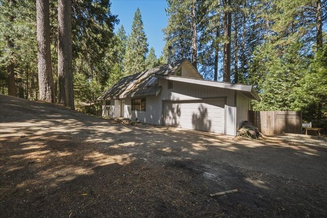 4976 Golden St, Pollock Pines, CA 95726