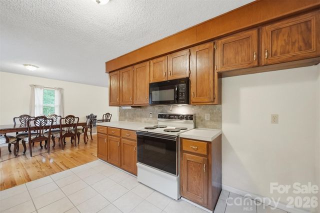 3882 Shadowood Drive, Morganton, NC 28655