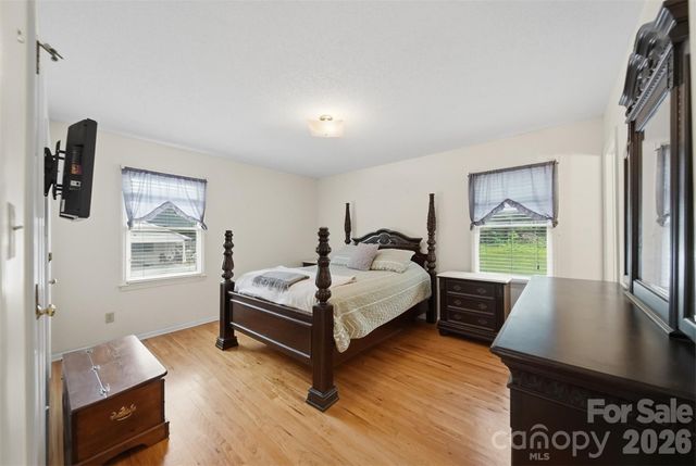 3882 Shadowood Drive, Morganton, NC 28655
