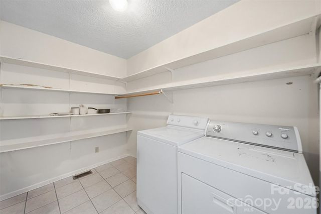 3882 Shadowood Drive, Morganton, NC 28655