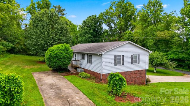 3882 Shadowood Drive, Morganton, NC 28655