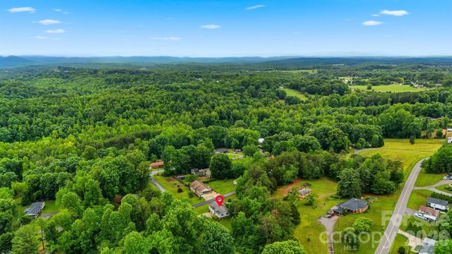 3882 Shadowood Drive, Morganton, NC 28655