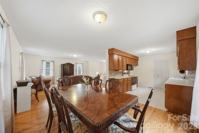 3882 Shadowood Drive, Morganton, NC 28655