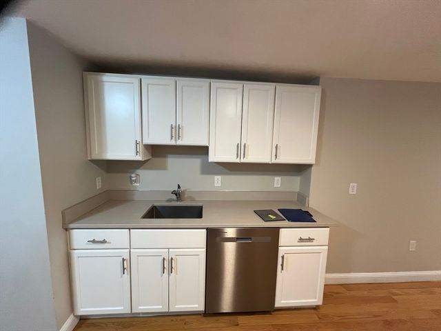 204 North Franklin 204, Holbrook, MA 02343