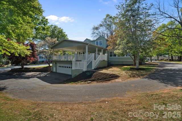 3114 N Center Street, Hickory, NC 28601