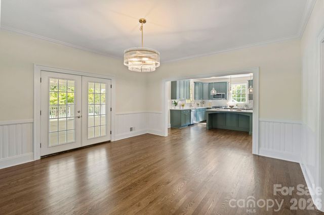 3114 N Center Street, Hickory, NC 28601