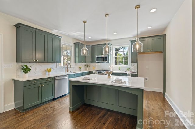 3114 N Center Street, Hickory, NC 28601