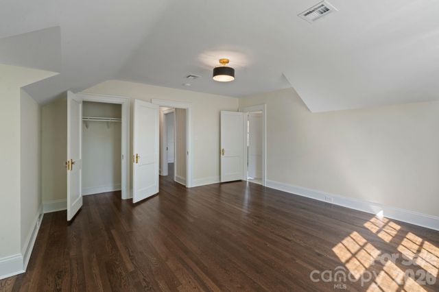 3114 N Center Street, Hickory, NC 28601