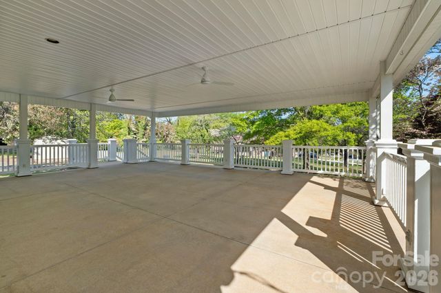 3114 N Center Street, Hickory, NC 28601