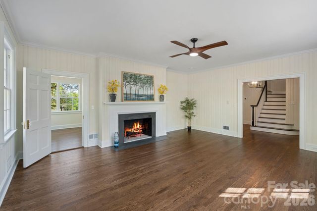 3114 N Center Street, Hickory, NC 28601