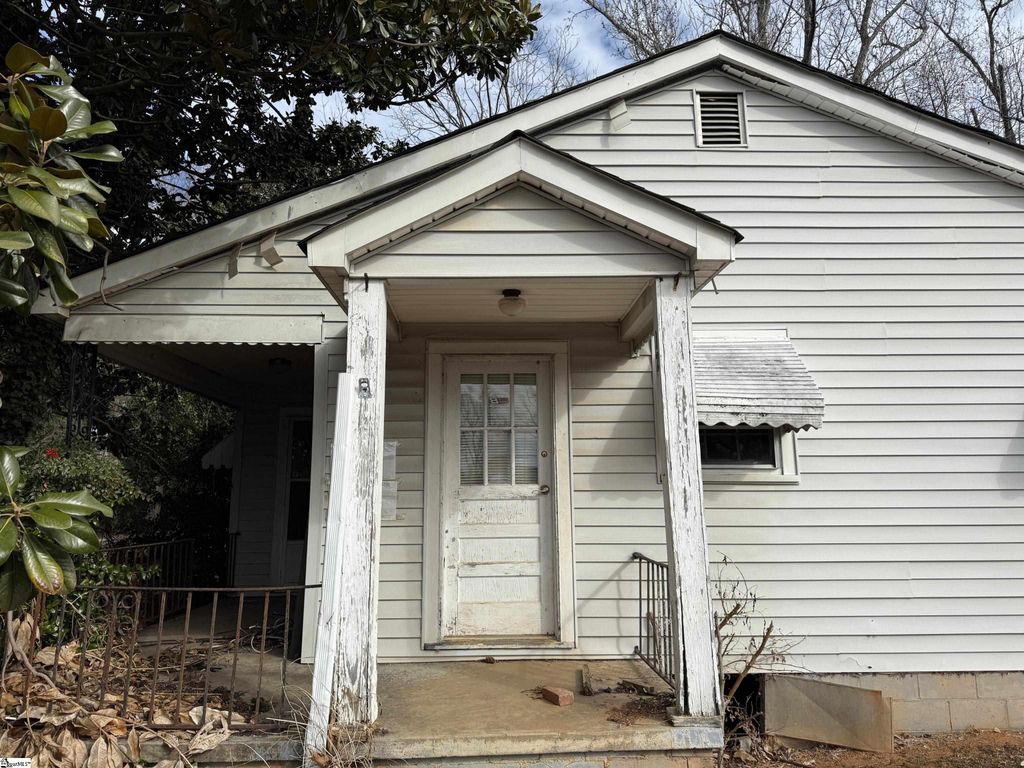 123 Circle Drive, Greer, SC 29650