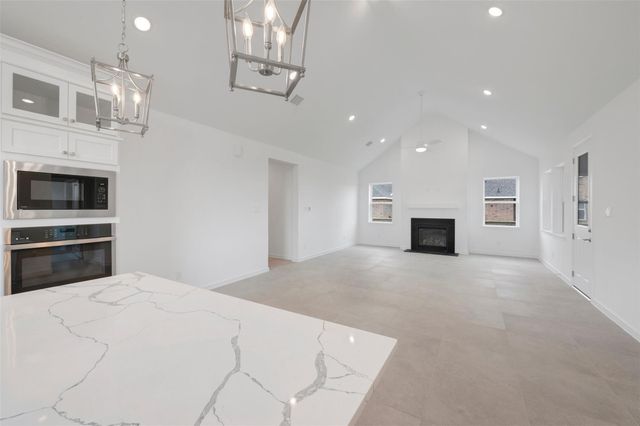 504 Cane Crossing Lake Drive, Sealy, TX 77474