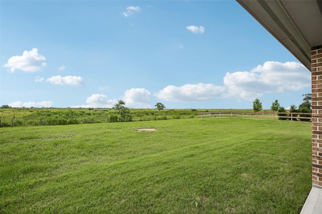 504 Cane Crossing Lake Drive, Sealy, TX 77474