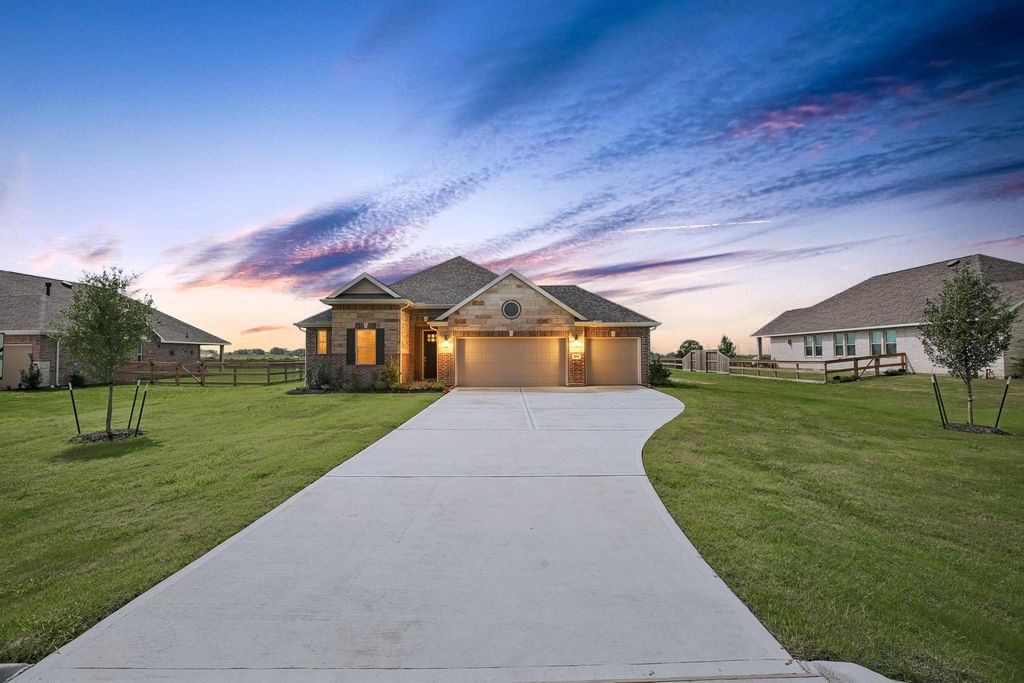 504 Cane Crossing Lake Drive, Sealy, TX 77474