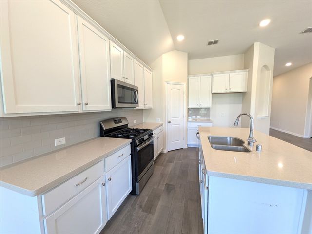 9324 Bronze Meadow Drive, Fort Worth, TX 76131